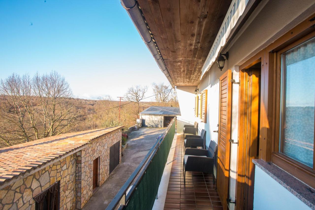 Apartman M&M Zminj Exterior photo